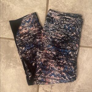 Cropped leggings size small